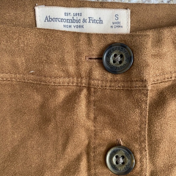 Abercrombie Faux Suede Button Mini Skirt - Picture 3 of 3